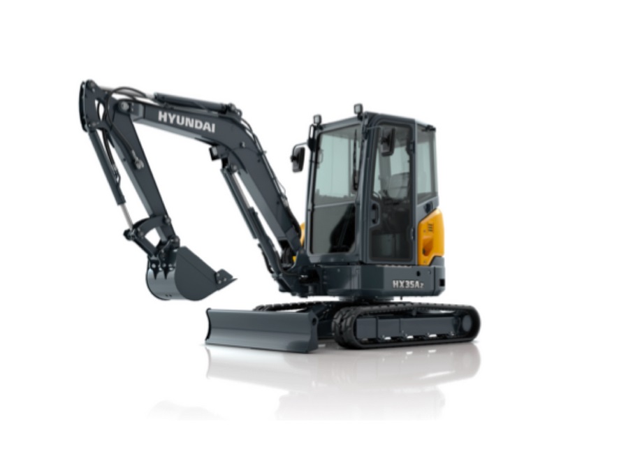 De cabine van de HX35A Z is ontworpen om elke operator een productieve en stressvrije werkomgeving aan te bieden. Zijn ergonomische ontwerp helpt u gemakkelijker en met minder vermoeidheid te presteren. Bedieningshendels zijn gemakkelijk bereikbaar en een instrumentendisplay is beschikbaar voor de operator zodat die geïnformeerd is over relevante machinegegevens.